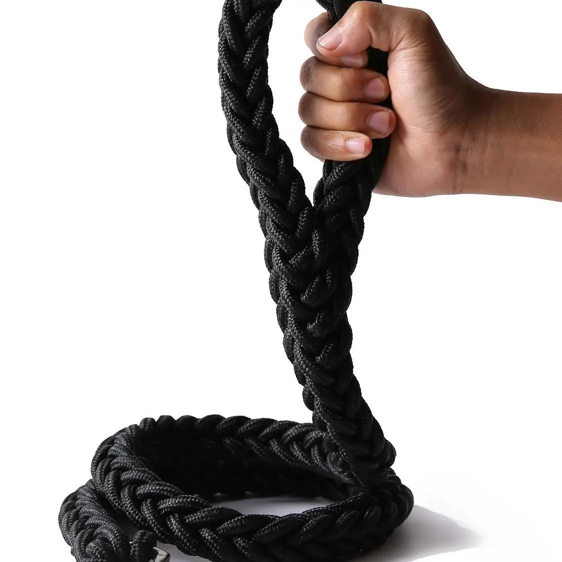 Durable Nylon Outdoor Dog Leash Designed For Safe Everyday Walking